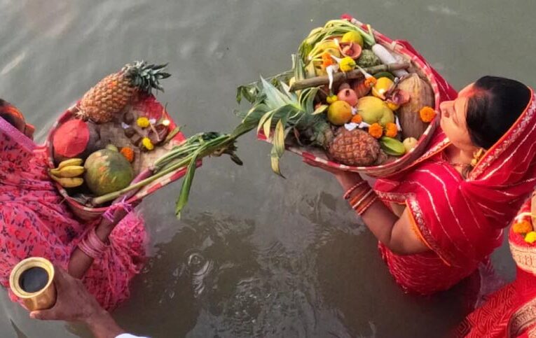 छठ पूजा पर बनेगा दुर्लभ योग, सूर्य देव की कृपा से पूरी होंगी सभी मनोकामनाएं