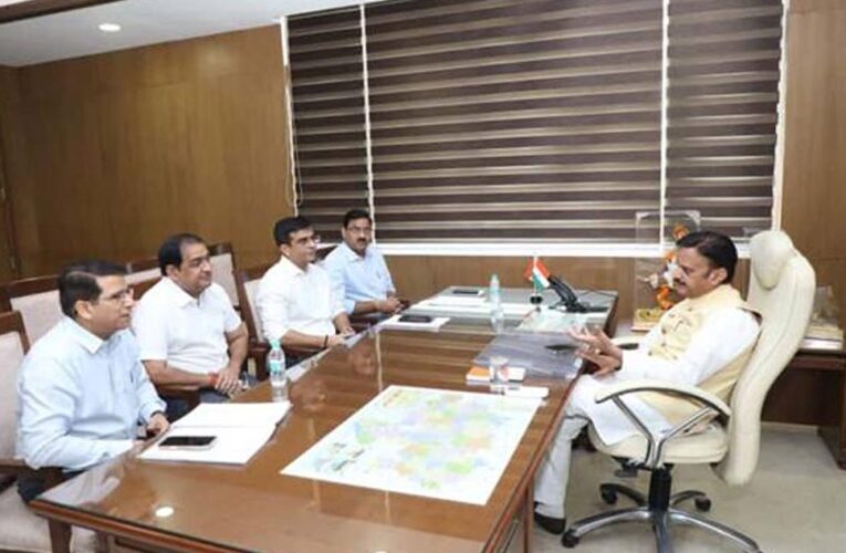 रीवा एयरपोर्ट के विस्तार और सुदृढ़ीकरण के लिए शीघ्र बनायें प्रस्ताव : उप मुख्यमंत्री  शुक्ल