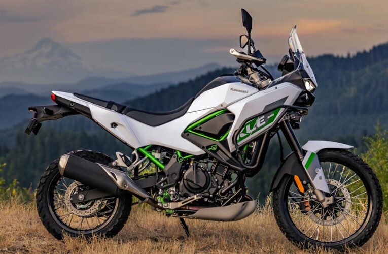 नई Kawasaki KLE500 ग्लोबल मार्केट में लॉन्च, स्टैंडर्ड और SE वेरिएंट के साथ डिजाइन और फीचर्स की जानकारी