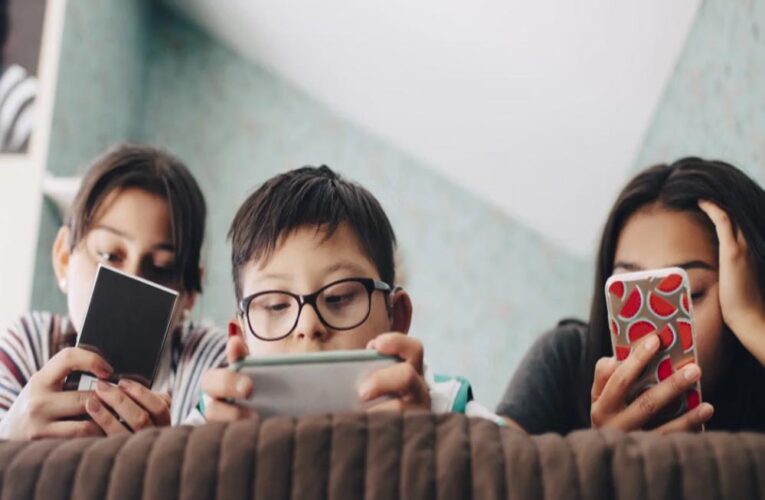 ऑस्ट्रेलिया ने 16 साल से कम उम्र के बच्चों पर सोशल मीडिया बैन लगाया, Meta और TikTok ने जताई चिंता