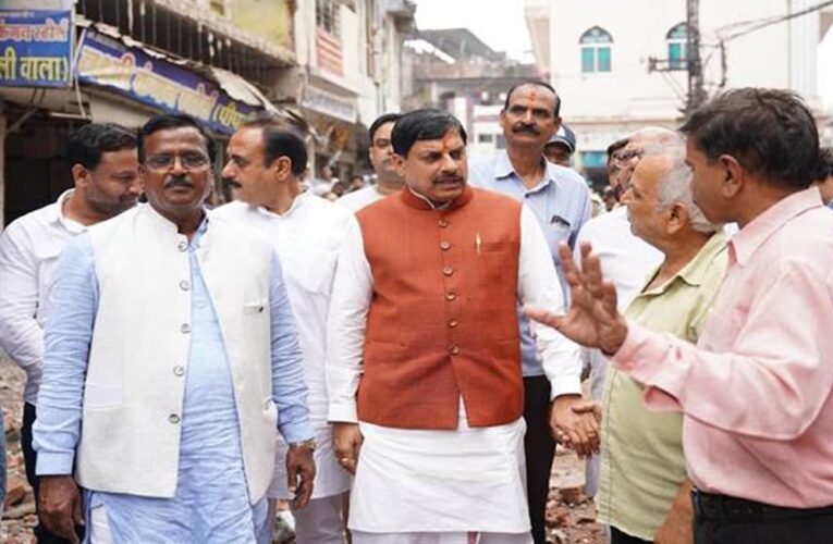 स्वप्रेरणा से मार्ग चौड़ीकरण के लिए स्वत: निर्माण हटाने वाले पात्र नागरिकों को प्रधानमंत्री आवास योजना का लाभ प्रदान किया जाएगा : मुख्यमंत्री डॉ. यादव