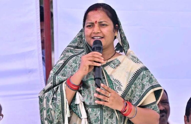 रायपुर : मंत्री श्रीमती लक्ष्मी राजवाड़े के प्रयासों से ग्रामीणों की मांग हुई पूरी
