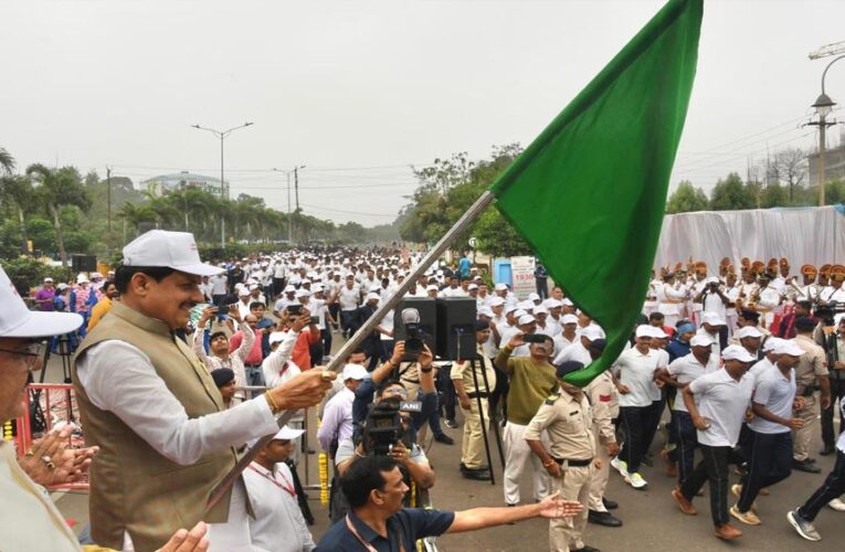 सीएम मोहन यादव ने साइबर जागरूकता रैली को हरी झंडी दिखाकर किया रवाना