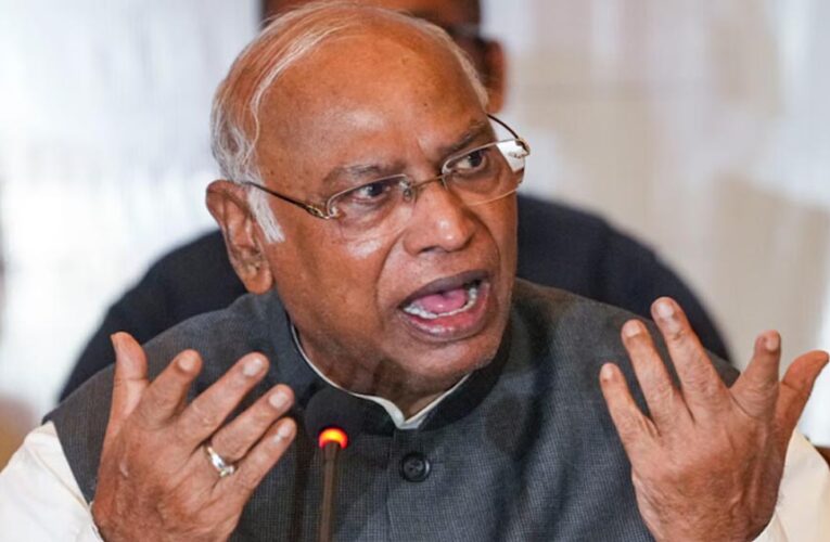 खड़गे का दावा: केरल में 2026 विधानसभा चुनाव में कांग्रेस होगी शत-प्रतिशत विजेता