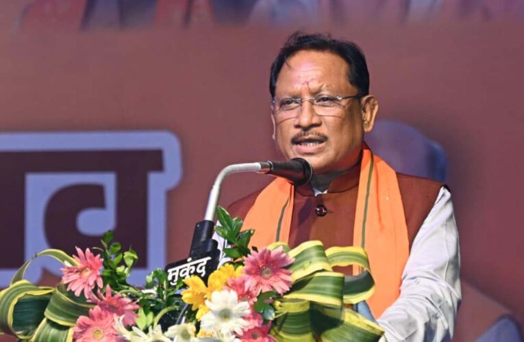 रायपुर : दशहरा केवल रावण दहन का पर्व नहीं, बल्कि जीवन का संदेश है – राज्यपाल  डेका