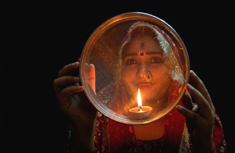 करवा चौथ 2025: 9 या 10 अक्टूबर? जानें सही तारीख, पूजा मुहूर्त और चंद्रोदय का समय