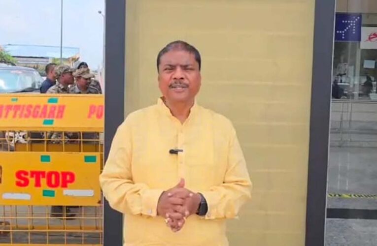 वन मंत्री श्री केदार कश्यप ने की वन विभाग के काम-काज की समीक्षा