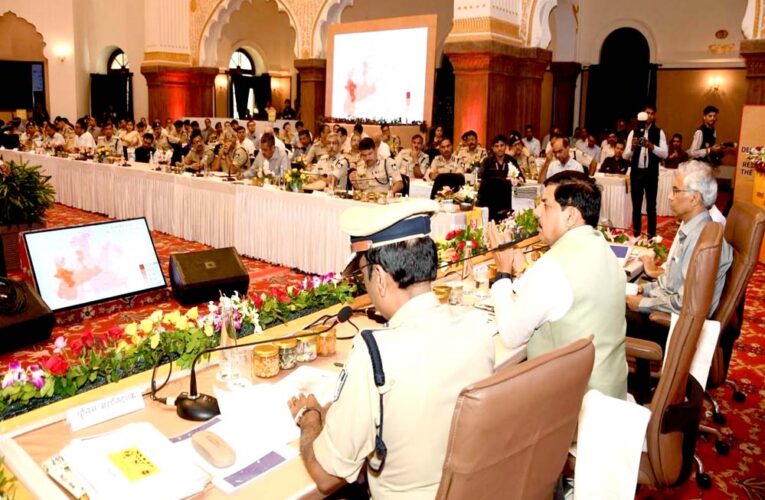 कानून-व्यवस्था बनाए रखने की पहली जिम्मेदारी कलेक्टर्स की : मुख्यमंत्री डॉ. यादव