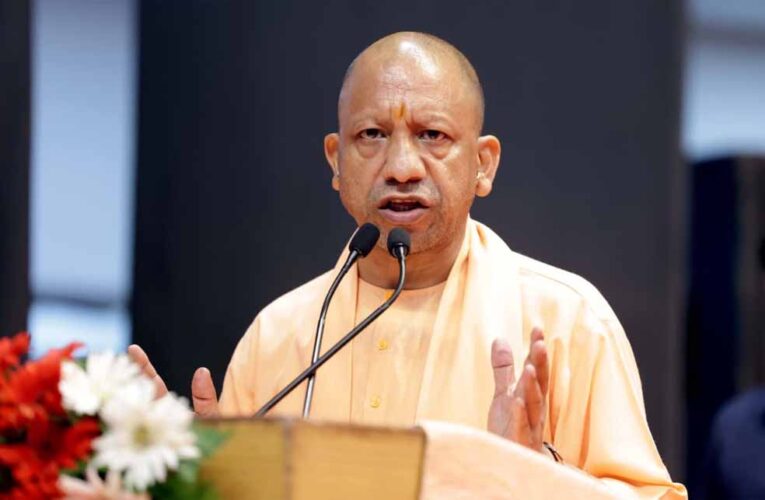 सीएम योगी का विवादित बयान: बेटी को छेड़ने वाले को यमराज दिखा देंगे रास्ता