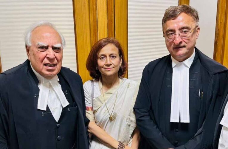 वो मेरा पीछा कर रहे मीलॉर्ड! सोनम वांगचुक की पत्नी ने SC से की इंसाफ की गुहार