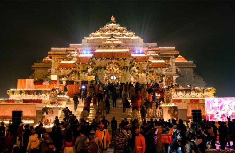 अयोध्या में महाकुंभ का आयोजन: 20,000 राम भक्त करेंगे भव्य कलश यात्रा, 8 राज्यों के सीएम होंगे शामिल