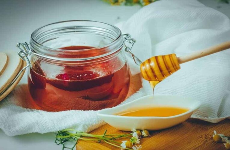 दिवाली पर मीठा छोड़ें, ये हेल्दी विकल्प खाएं और ब्लड शुगर रहे कंट्रोल में