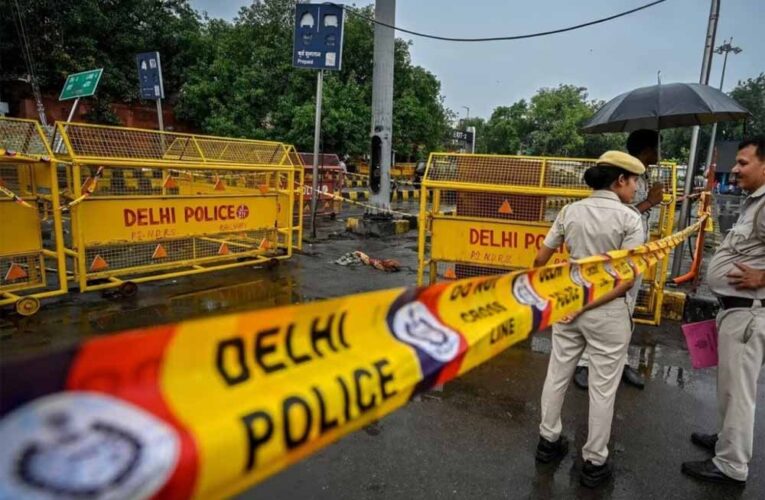 दिल्ली में मुठभेड़: कुख्यात ‘गला घोटूं गैंग’ का बदमाश पुलिस की गोली से घायल, गिरफ्तार