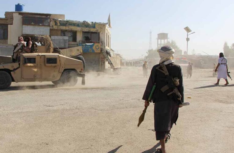 अफगानिस्तान की क्रिकेट टीम पर हमला: पाक ने कतर भेजा रक्षा मंत्री, तालिबान से होगा सुलह प्रयास