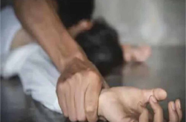 फर्जी डॉक्टर का कारनामा! इलाज के नाम पर बुलाया फॉर्महाउस, और फिर किया घिनौना कांड