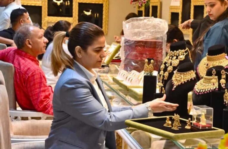 Old सच में Gold! महंगे दामों के बीच लोग क्यों पुराने गहने बदलकर ले रहे हैं नए, जानिए वजह