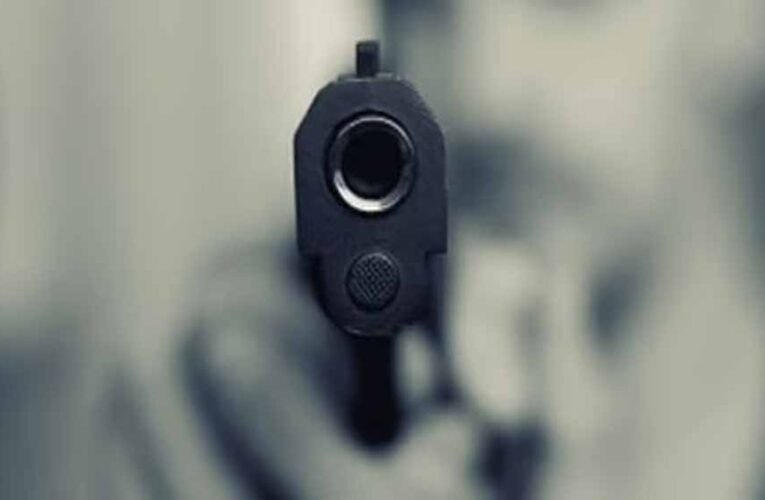 महाअष्टमी पर खौफनाक वारदात: रात में गोली मारकर शख्स की हत्या, एक घायल