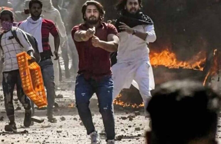 दिल्ली दंगे की साजिश! SC में पुलिस का खुलासा – ‘पूरे देश में फैलाना था आग, निशाने पर थे गैर-मुस्लिम’