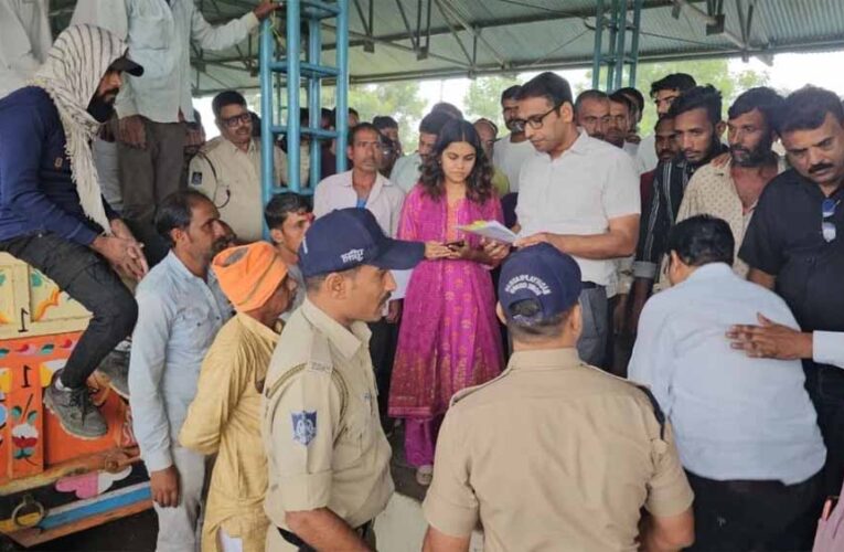 प्याज दो रुपए किलो, किसान बेहाल! बोले- ट्रक का किराया भी नहीं निकल रहा