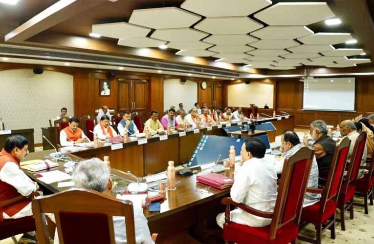 रिटायरमेंट के बाद सरकारी घर पर कब्जा महंगा पड़ेगा! अब भरना होगा पेनल्टी समेत भारी किराया