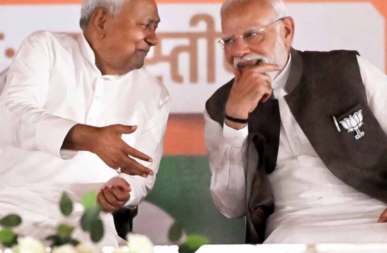 तेजस्वी को ‘फेस’ बनाओ, नीतीश को शिंदे मत बनाओः RJD का NDA पर पलटवार