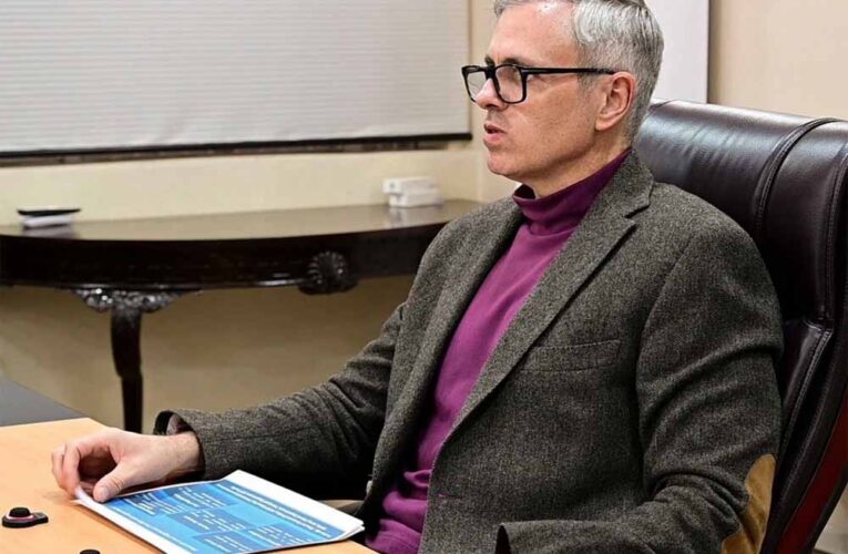 जम्मू-कश्मीर में आरक्षण पर बड़ा बदलाव? उमर अब्दुल्ला की योजना ने मचाया हंगामा