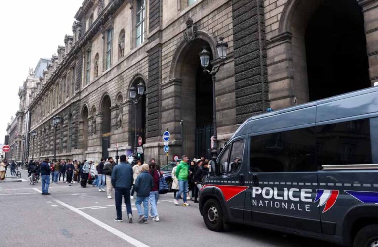 पेरिस के लूव्र में हड़कंप: चोरी के बाद बंद हुआ विश्व प्रसिद्ध म्यूजियम