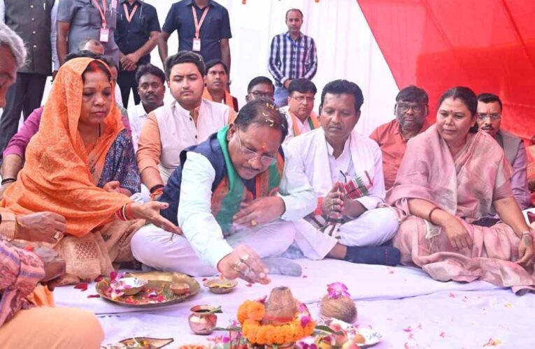 मुख्यमंत्री विष्णुदेव साय ने जशपुर जिले के फरसाबहार  में 40.89 करोड़ के 13 कार्यों का किया लोकार्पण एवं भूमिपूजन