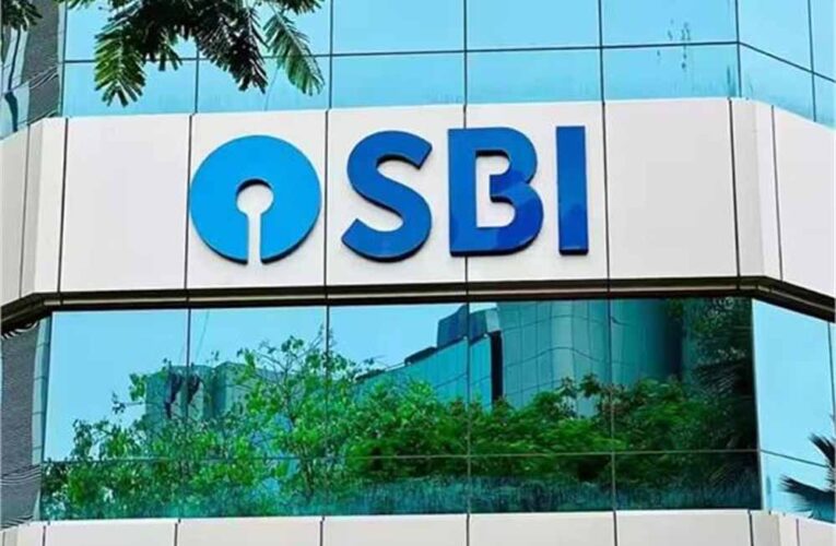 SBI कार्ड यूज़र्स के लिए चेतावनी: 1 नवंबर से नए नियम, बढ़ सकते हैं Extra चार्ज!