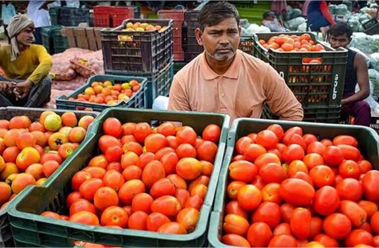 पाकिस्तान में टमाटर हुआ लग्जरी, एक किलो की कीमत 700 रुपए तक पहुंची!