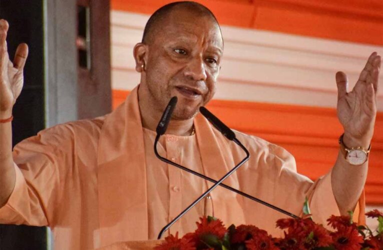 ‘जैसा नाम वैसा काम!’ — रघुनाथपुर में CM योगी का ओसामा पर करारा वार, RJD पर भी जमकर बरसे