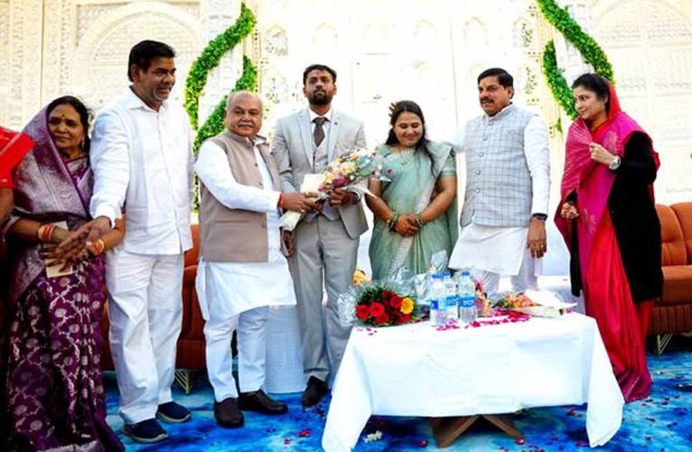 मुख्यमंत्री डॉ. यादव जतारा विधायक खटीक की सुपुत्री के विवाह समारोह में हुए शामिल