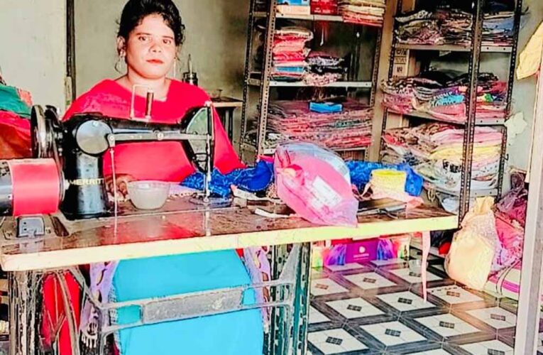 माओवाद प्रभावित क्षेत्र से निकलकर आत्मनिर्भरता की मिसाल बनीं सरोज पोडियाम