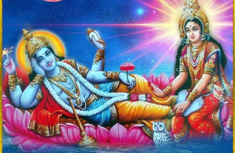 देव दीपावली पर भगवान विष्णु-लक्ष्मी की आरती से पाएं पूर्ण आशीर्वाद और मनोवांछित फल!
