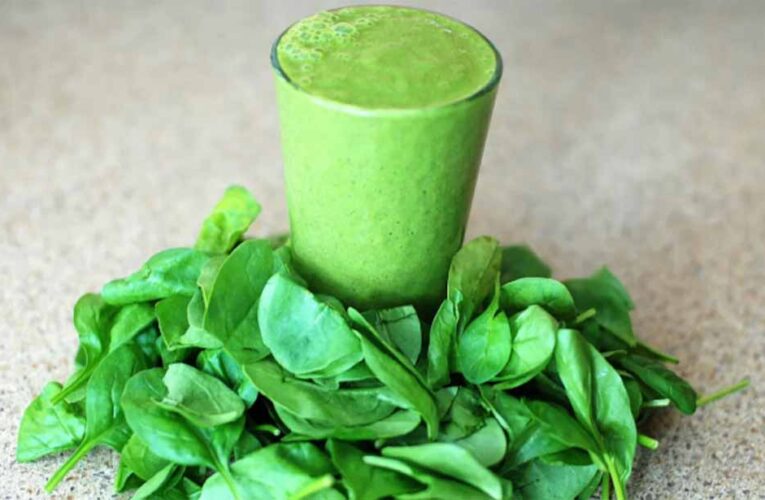 डाइट में जरुर शामिल करें पालक का जूस, फायदे है कमाल के