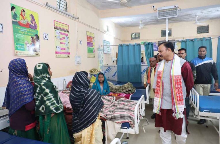 स्वास्थ्य मंत्री श्याम बिहारी जायसवाल ने सामुदायिक स्वास्थ्य केंद्र साजा का किया निरीक्षण