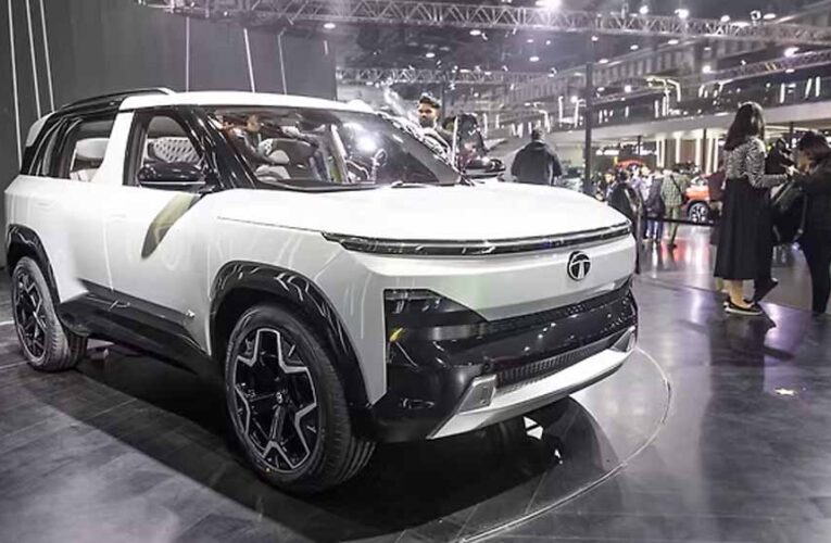 Tata Sierra 2025 टीज़र आउट: दमदार लुक और एडवांस फीचर्स के साथ नवंबर में एंट्री के लिए तैयार!