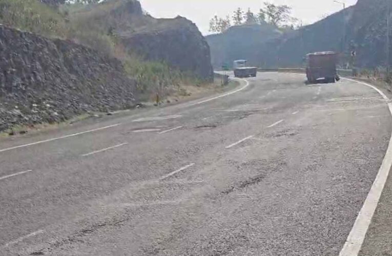 106 करोड़ की सड़क 6 महीने में उखड़ी: हाईकोर्ट ने NHAI से 15 दिसंबर तक मांगा जवाब