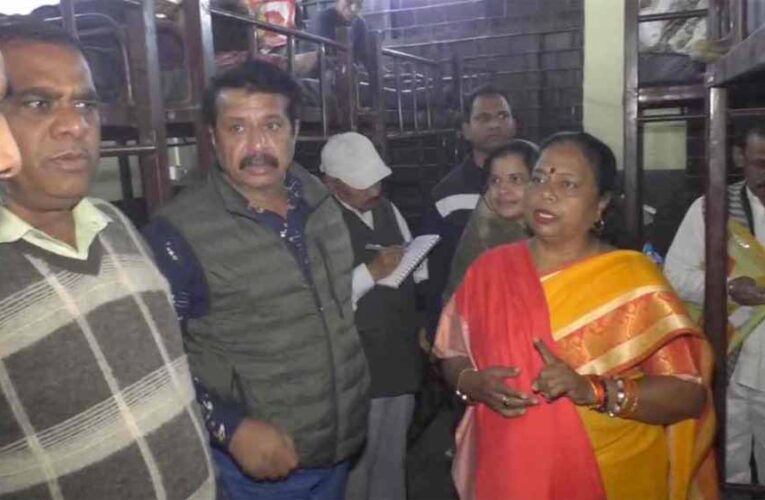 भोपाल महापौर का देर रात रैन बसेरा निरीक्षण: मालती राय ने शाहजहानी पार्क में व्यवस्थाएँ सुधारने के दिए निर्देश