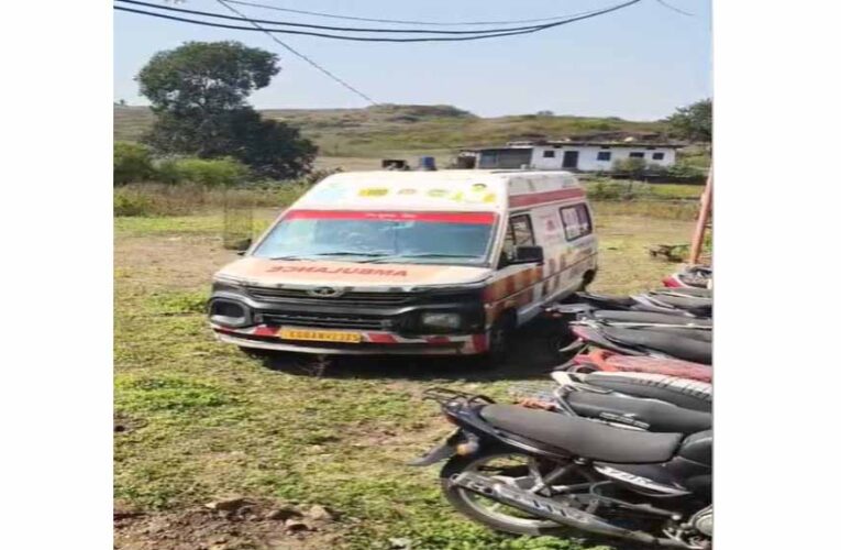 एंबुलेंस का दुरुपयोग: मरीज की जगह शराब की तस्करी, 52 पेटियाँ जब्त