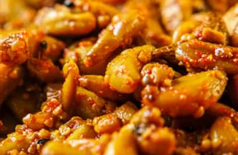 खट्टा-तिखा स्वादिष्ट अचार सिर्फ 10 मिनट में करें तैयार