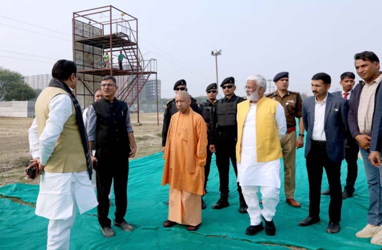 मुख्यमंत्री योगी के पटना एयरपोर्ट पर पहुंचते ही लगे जय राम के नारे