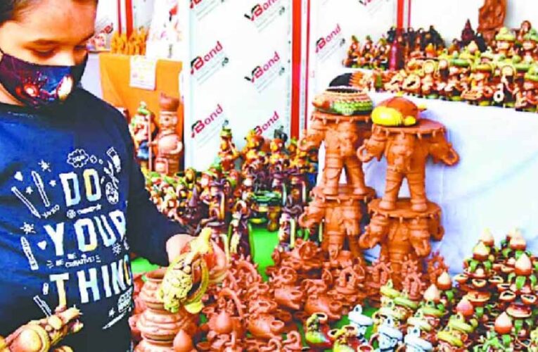 माटीकला मेलों में बिक्री का बना रिकॉर्ड, ₹4.20 करोड़ का आंकड़ा पार
