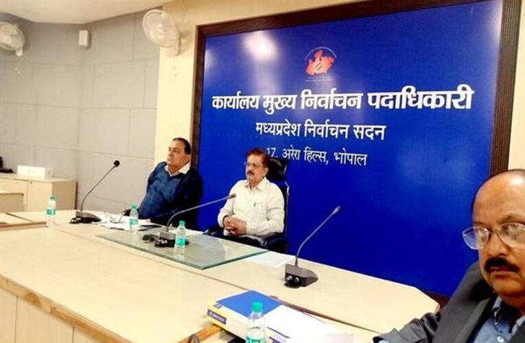 एसआईआर का कार्य गंभीरता और प्राथमिकता के साथ करें