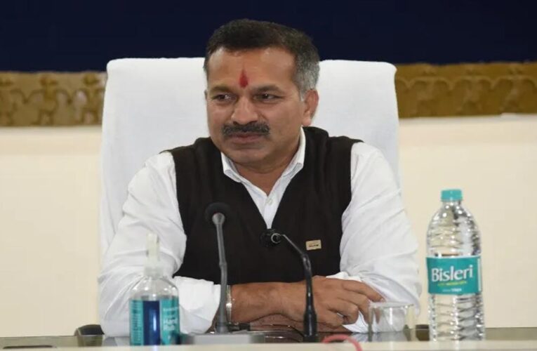 अम्बिकापुर : कलेक्टर  विलास भोसकर की अध्यक्षता में साप्ताहिक समय सीमा की बैठक सम्पन्न