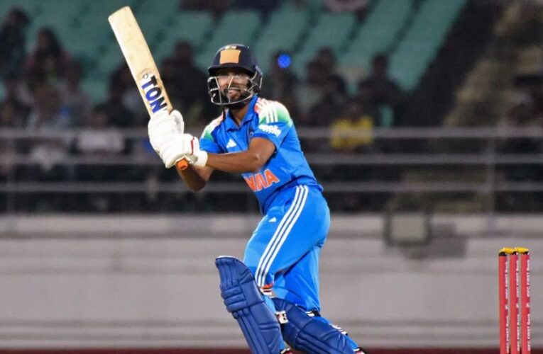 ऋतुराज गायकवाड़ ने जड़ा शतक, नीतीश रेड्डी की शानदार पारियां, इंडिया-ए ने साउथ अफ्रीका-ए को रोमांचक हराया