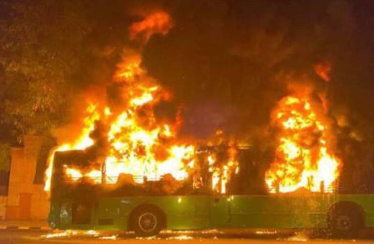 मक्का से मदीना जा रही बस टैंकर से टकराई, 42 भारतीय जिंदा जले, सऊदी अरब में बड़ा हादसा