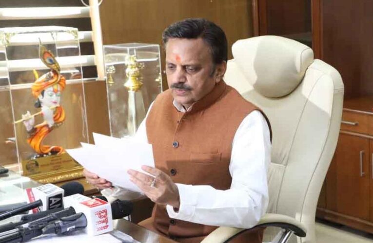 नियमित फॉलोअप करें और समयसीमा में उच्च गुणवत्ता के साथ कार्य करें पूर्ण: उप मुख्यमंत्री  शुक्ल