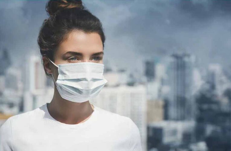 स्मोकिंग नहीं, एयर पॉल्यूशन भी खतरनाक! डॉक्टर बोले– इन शुरुआती लक्षणों को तुरंत पहचानें