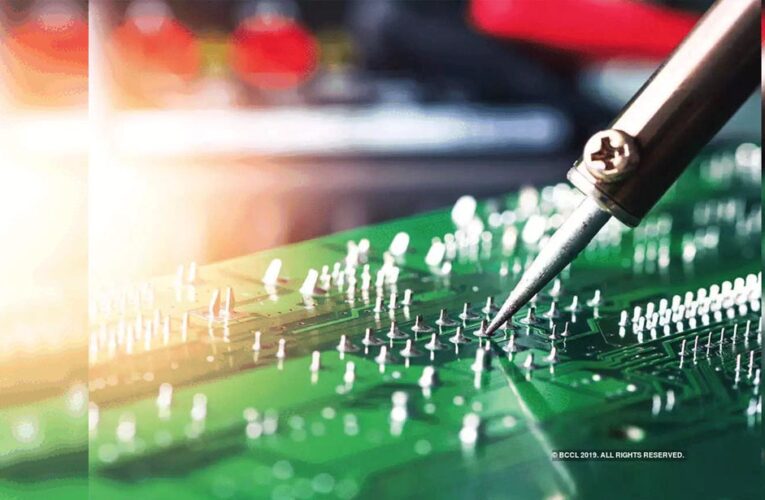 इलेक्ट्रॉनिक्स मैन्युफैक्चरिंग व आईटी निवेश के ग्लोबल डेस्टिनेशन के तौर पर चमक रहा यूपी
